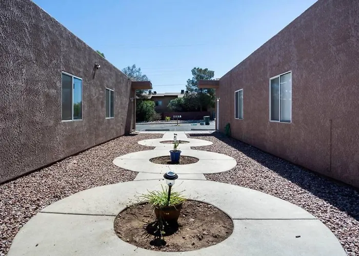 Comfortable And Bright 3-bedroom In * Tucson
