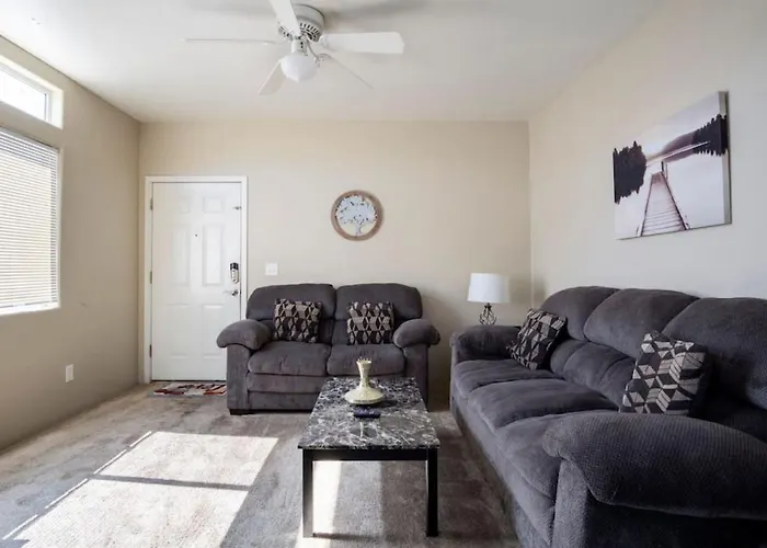 Holiday home Comfortable And Bright 3-bedroom In