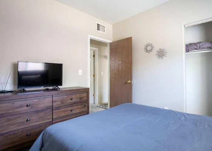 Comfortable And Bright 3-bedroom In Holiday home