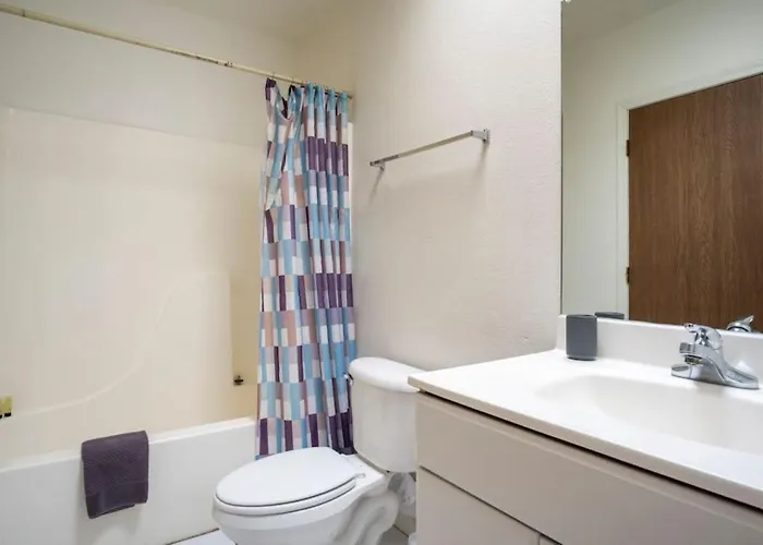 Comfortable And Bright 3-bedroom In Holiday home *