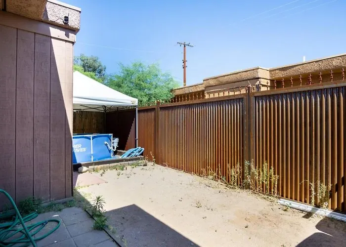 Holiday home Comfortable And Bright 3-bedroom In Tucson